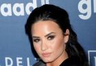Demi Lovato z dużym dekoltem w Beverly Hills