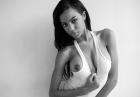 Ebonee Davis - nagie piersi seksownej modelki w sesji Terry'ego Richardsona
