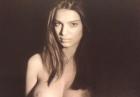 Emily Ratajkowski topless w sesji Johna Urbano