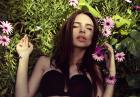 Emily Ratajkowski - seksowne i nagie piersi aktorki na zdjęciach Olivii Malone