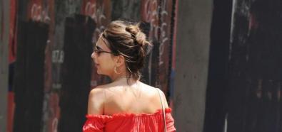 Emily Ratajkowski w sukni rodem z tańca flamenco