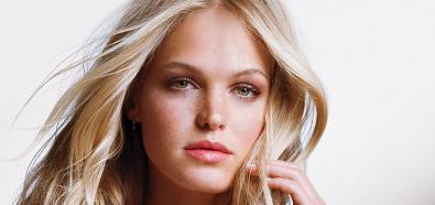 Erin Heatherton - blondwłosa modelka w bieliźnie Victoria's Secret