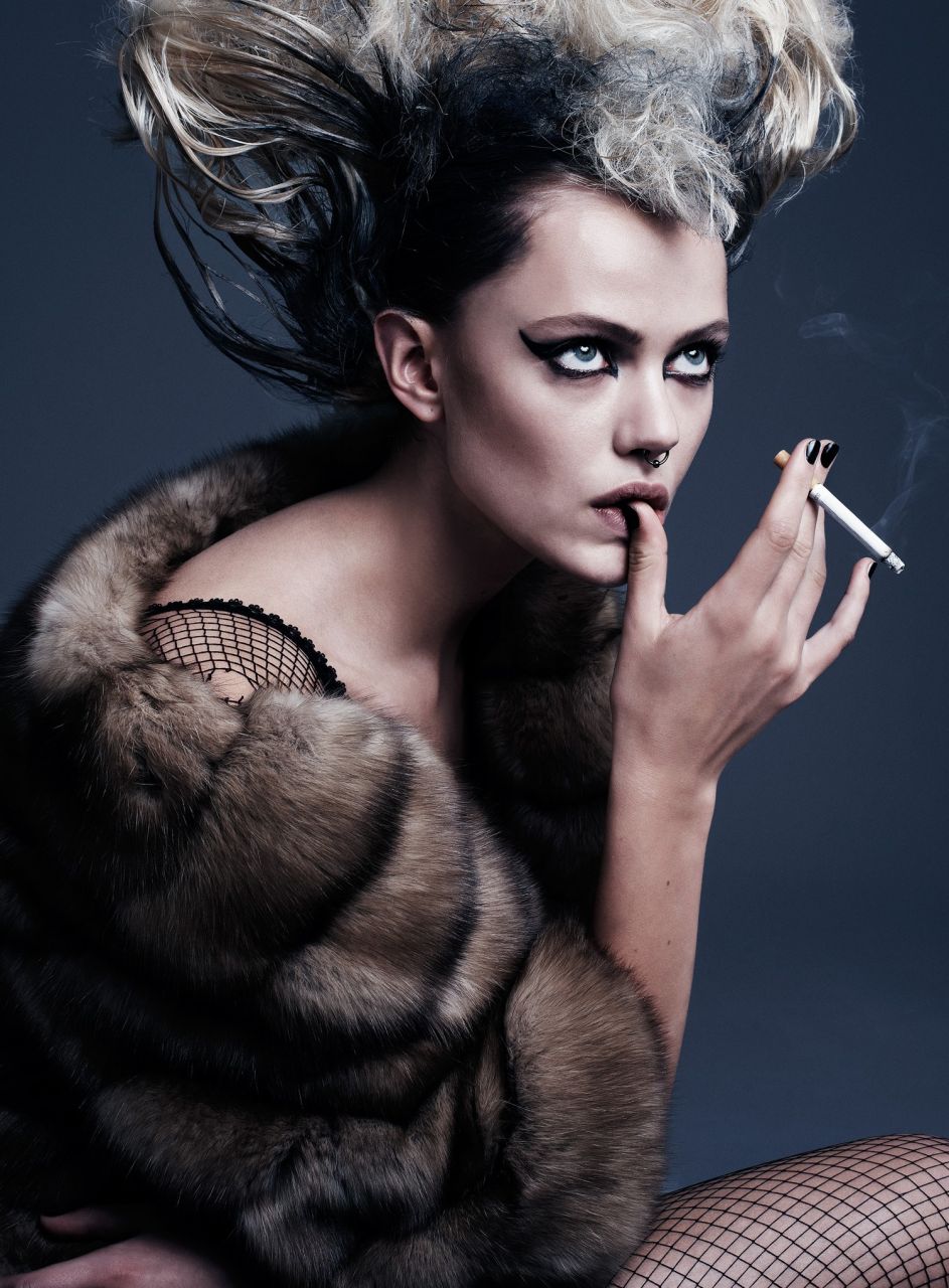 Frida Gustavsson - szwedzka modelka w magazynie Flair