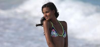 Gracie Carvalho - modelka w bikini Victoria's Secret na Saint Barthelemy