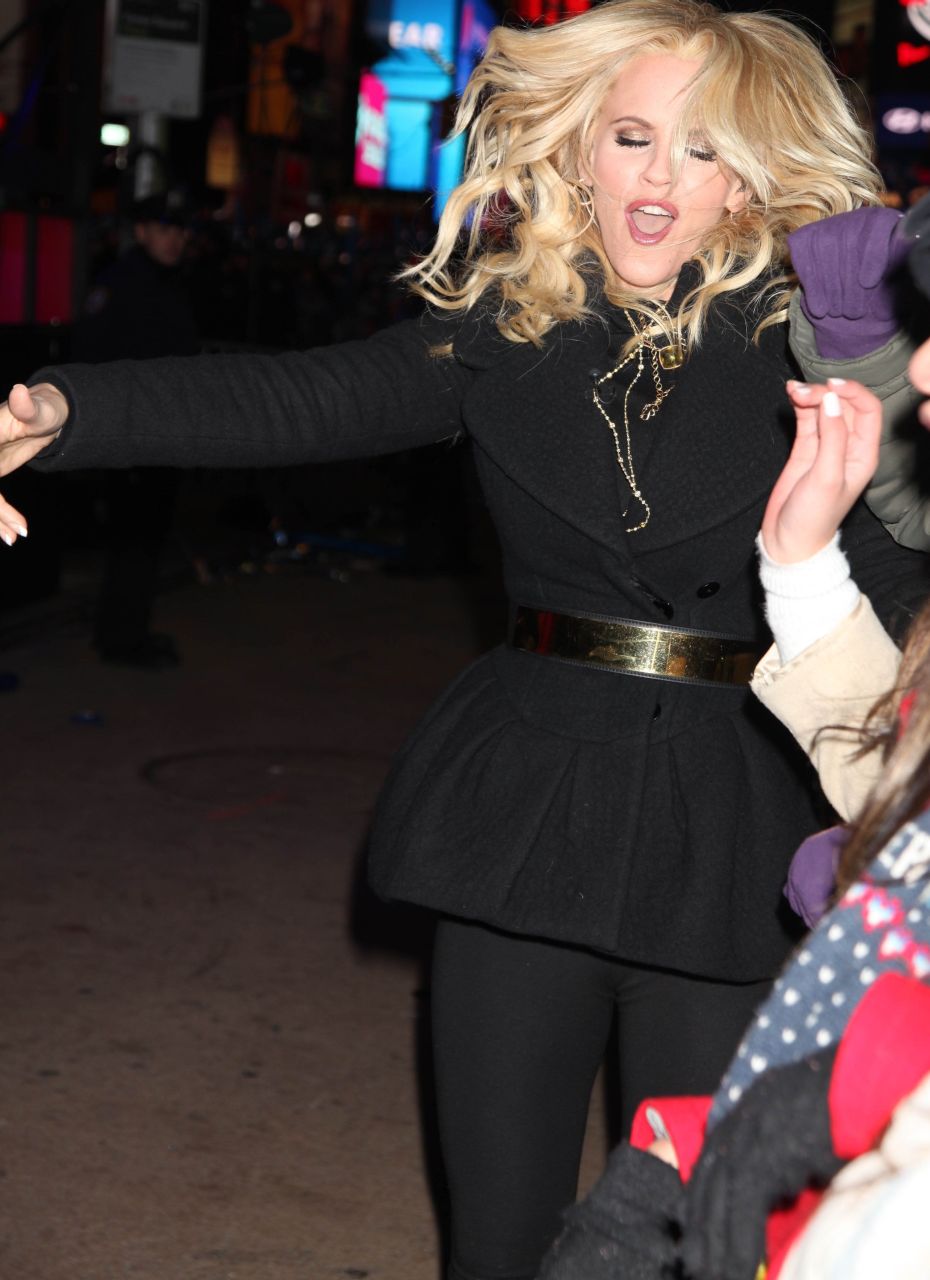 Jenny McCarthy podczas imprezy sylwestrowej na Times Square w Nowym Jorku