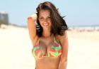 Jessica Jane Clement - celebrytka pozuje w bikini