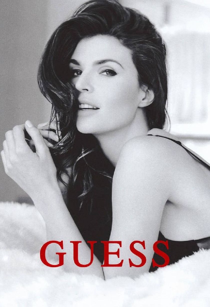 Julia Lescova - modelka w bieliźnie marki Guess