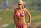 Karissa Shannon - króliczek Playboya w bikini na plaży