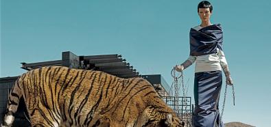 Karlie Kloss - seksowna modelka ze zwierzętami w sesji Stevena Kleina z Vogue