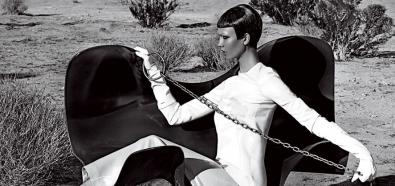 Karlie Kloss - seksowna modelka ze zwierzętami w sesji Stevena Kleina z Vogue