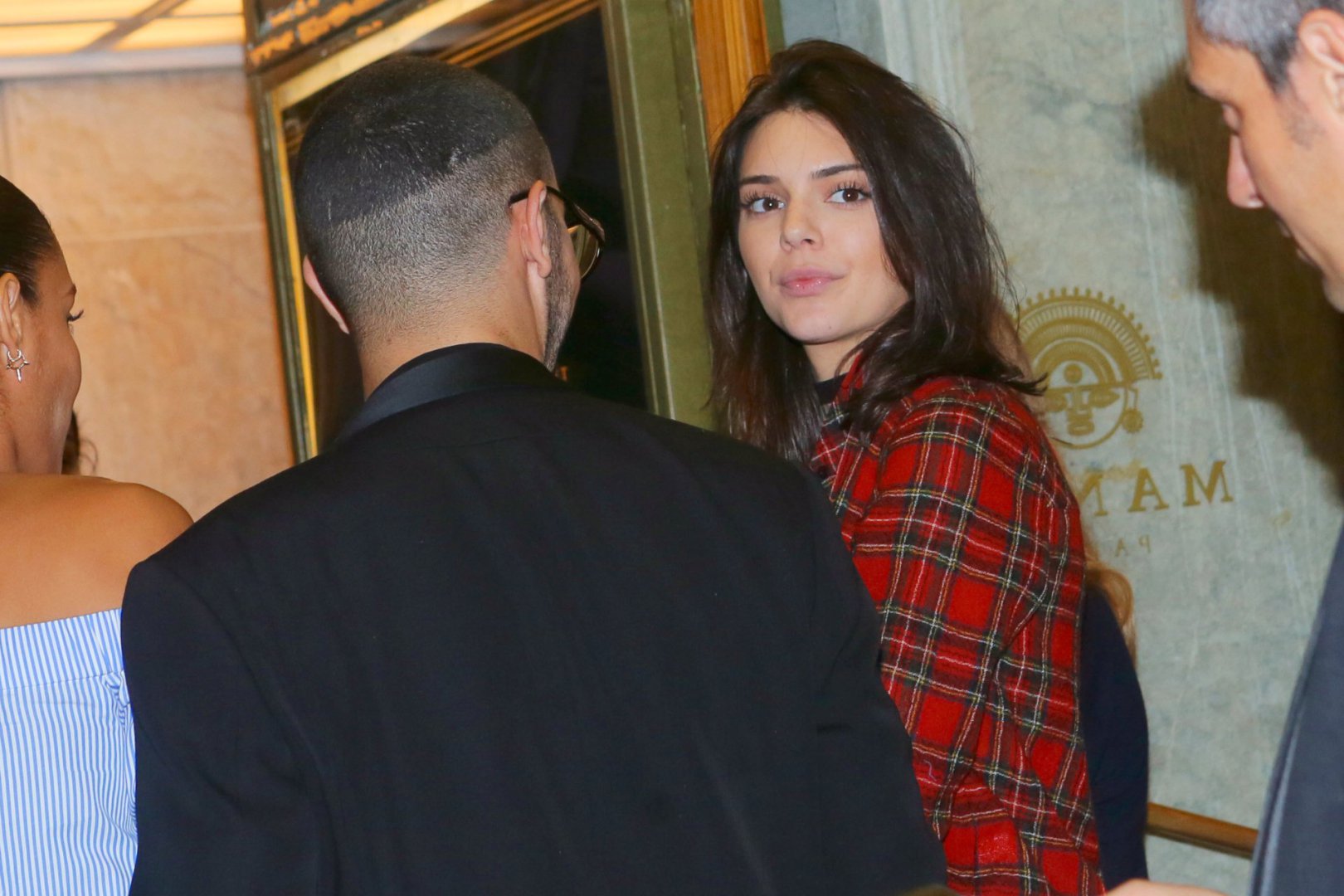 Kendal Jenner skąpo ubrana w Paryżu