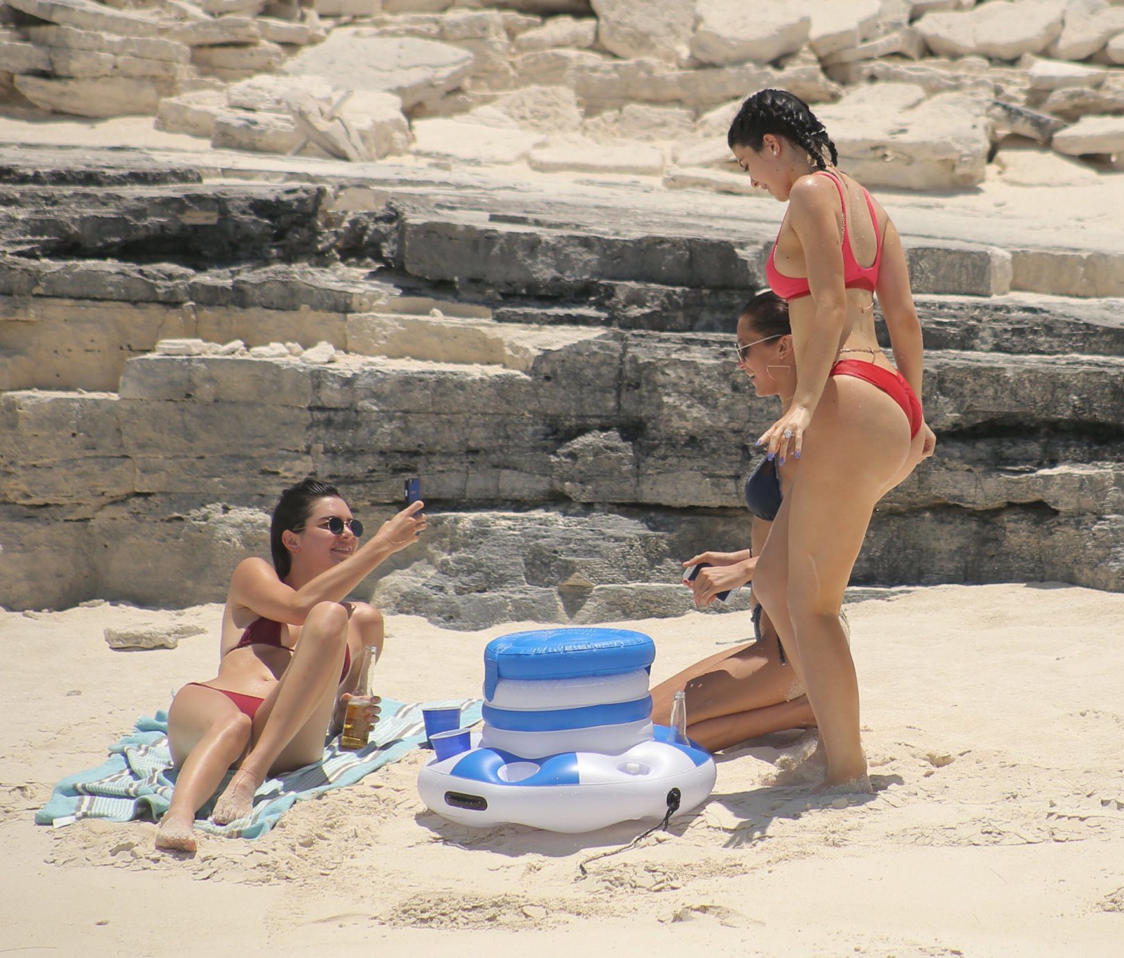 Kyle i Kendall Jenner razem na plaży 