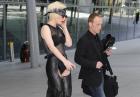 Lady Gaga upada na lotnisku Heathrow