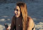 Lindsay Lohan - aktorka w bikini na plaży w Malibu