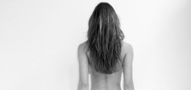 Mariana Almeida - naga modelka i piękne piersi w sesji Terry'ego Richardsona