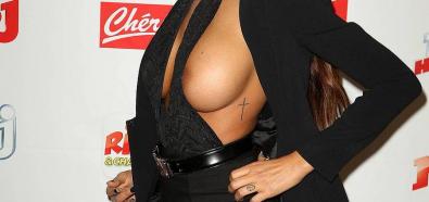 Nabilla Benattia - francuska celebrytka odsłoniła częściowo piersi