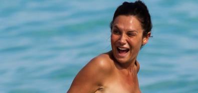 Nicole Minetti - włoska celebrytka i radna na plaży w Miami