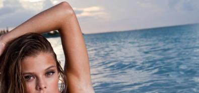 Nina Agdal - seksowna modelka w bikini i strojach kąpielowych Sauvage