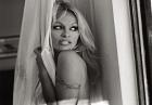 Pamela Anderson - wielkie piersi i świetny marketing
