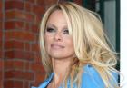 Pamela Anderson reklamuje organizację PETA w Londynie