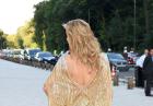 Paris Hilton w złotym naked dress