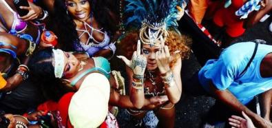 Rihanna wygina ciało na Barbadosie 