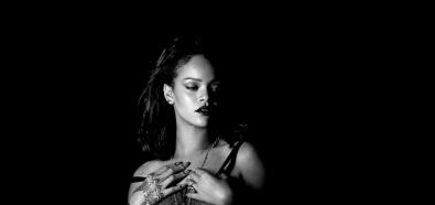Rihanna topless w najnowszym teledysku "Kiss It Better"
