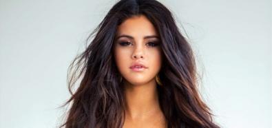 Selena Gomez stara się być sexy