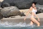 Stephanie Seymour w bikini na plaży