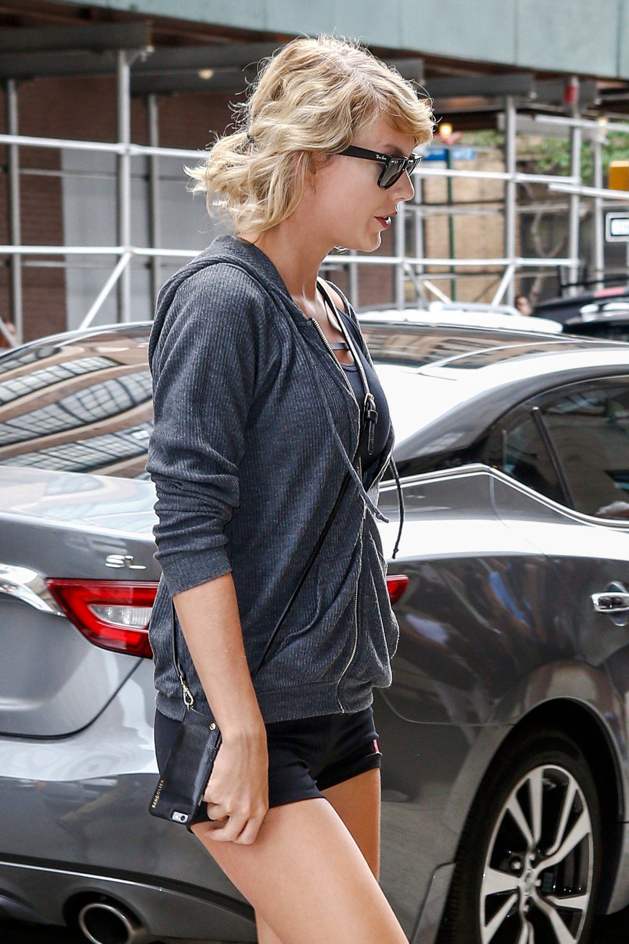 Taylor Swift odsłoniła seksowne nogi