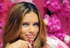 Adriana Lima uwodzicielsko promuje zapach Victorias Secret
