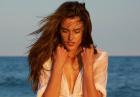 Alessandra Ambrosio - Aniołek Victoria's Secret nago na plaży w magazynie Made in Brazil