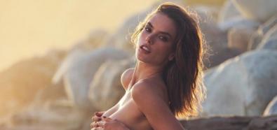 Alessandra Ambrosio topless i nie tylko