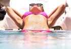 AnnaLynne McCord w bikini na basenie