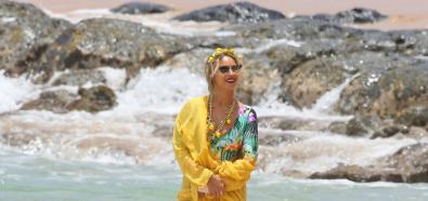 Beyonce w kolorowym stroju kąpielowym