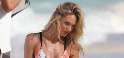 Candice Swanepoel w stroju kąpielowym Victoria's Secret - sesja na plaży St. Barts