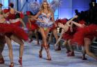 Candice Swanepoel na wybiegu Victoria's Secret Fashion Show