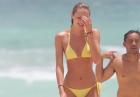 Candice Swanepoel - Aniołek Victoria's Secret w bikini na plaży w Miami