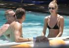 Candice Swanepoel - seksowna modelka przyłapana w bikini w basenie w Miami