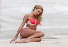 Candice Swanepoel w bikini Victoria's Secret na rajskich plażach Saint Barthelemy