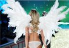 Candice Swanepoel - gorące zdjęcia z pokazu bielizny Victoria's Secret 2010 w Nowym Jorku