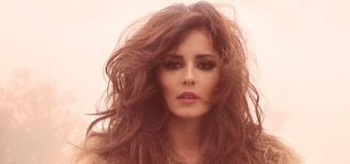 Cheryl Cole - piosenkarka pozuje do kalendarza na rok 2012