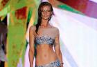 Cintia Dicker w bikini na 2012 Rio Fashion Week