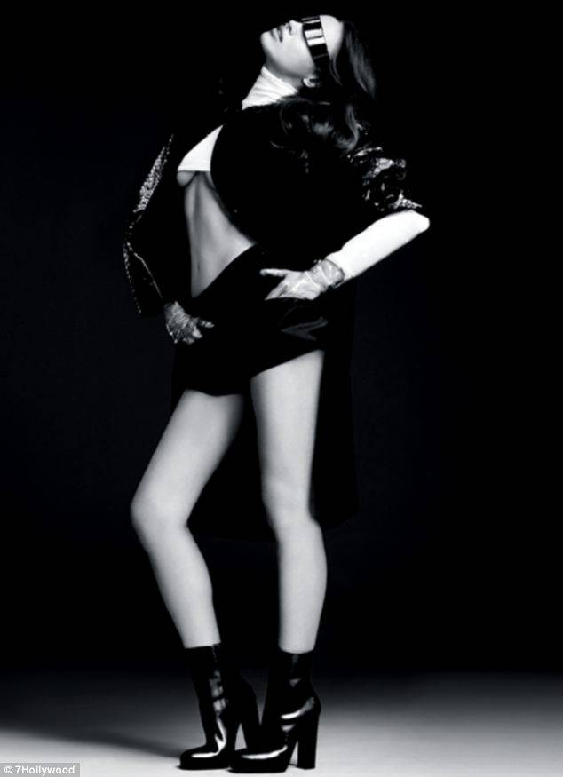Irina Shayk w lateksie. Sesja dla 7 Hollywood Magazine