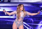 Jennifer Lopez eksponowała swoje krągłości na koncercie