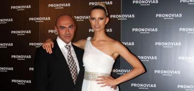 Karolina Kurkova - modelka na pokazie Pronovias w Barcelonie