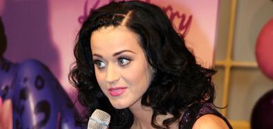 Katy Perry promuje zapach Purr wśród australijskich kangurów