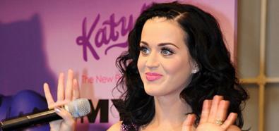 Katy Perry promuje zapach Purr wśród australijskich kangurów