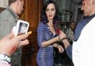 Katy Perry przed wejściem do studia Radio One w Londynie