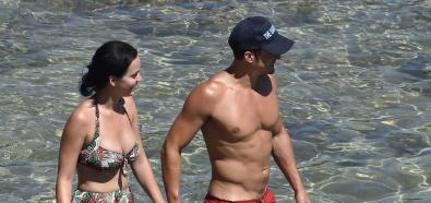 Katy Perry we Włoszech w bikini z partnerem